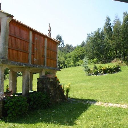 Casa Rural A Mimoseira Guest House A Estrada Bagian luar foto